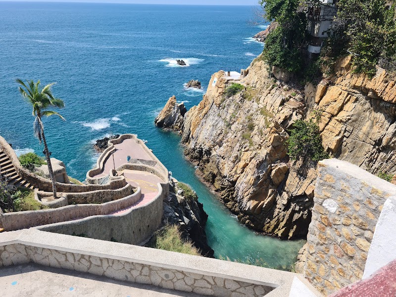 La Quebrada Cliff Divers