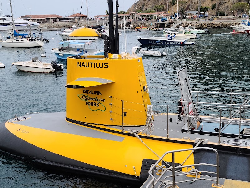 Undersea Submarine Tour