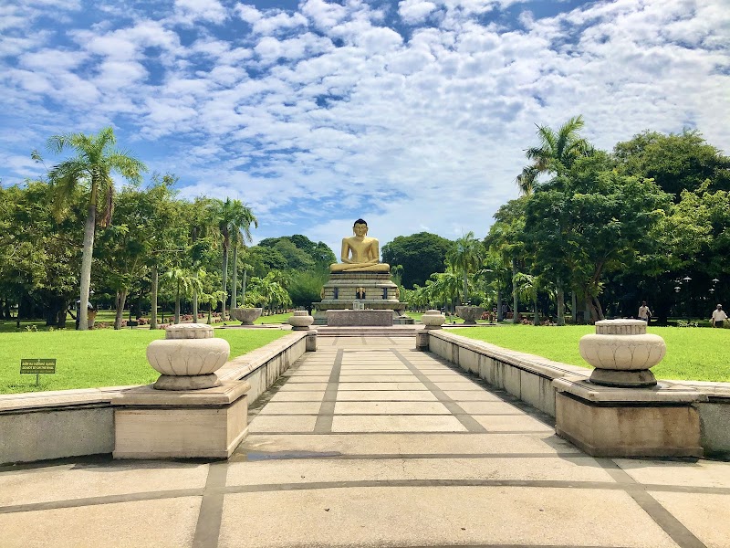 Viharamahadevi Park