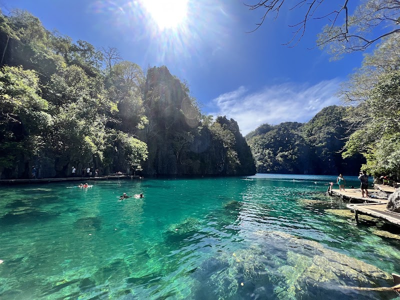 Kayangan Lake