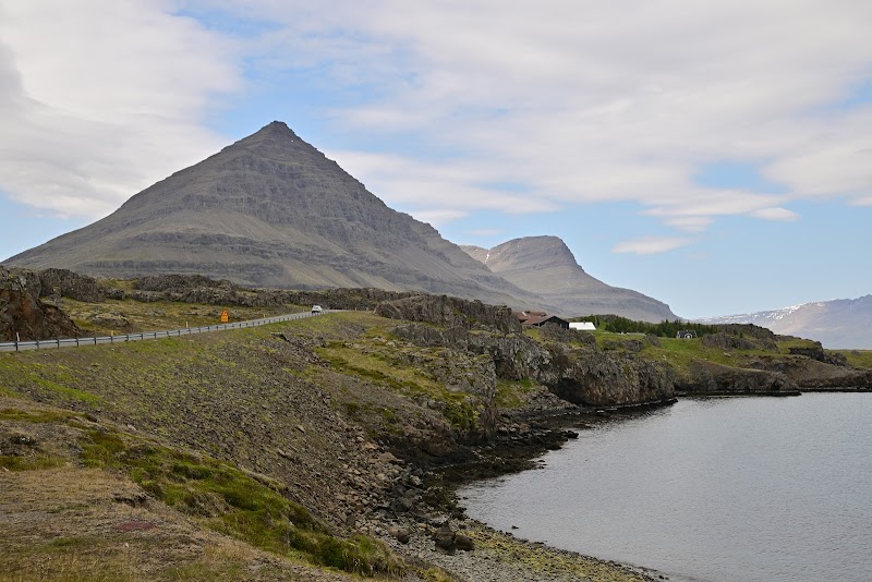 Búlandstindur Mountain Viewpoint