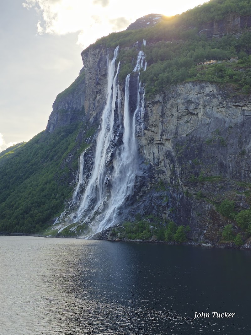 Seven Sisters Waterfall