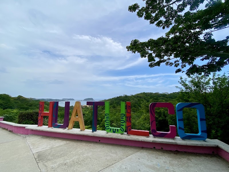 Cruise to Bays (Tangolunda)