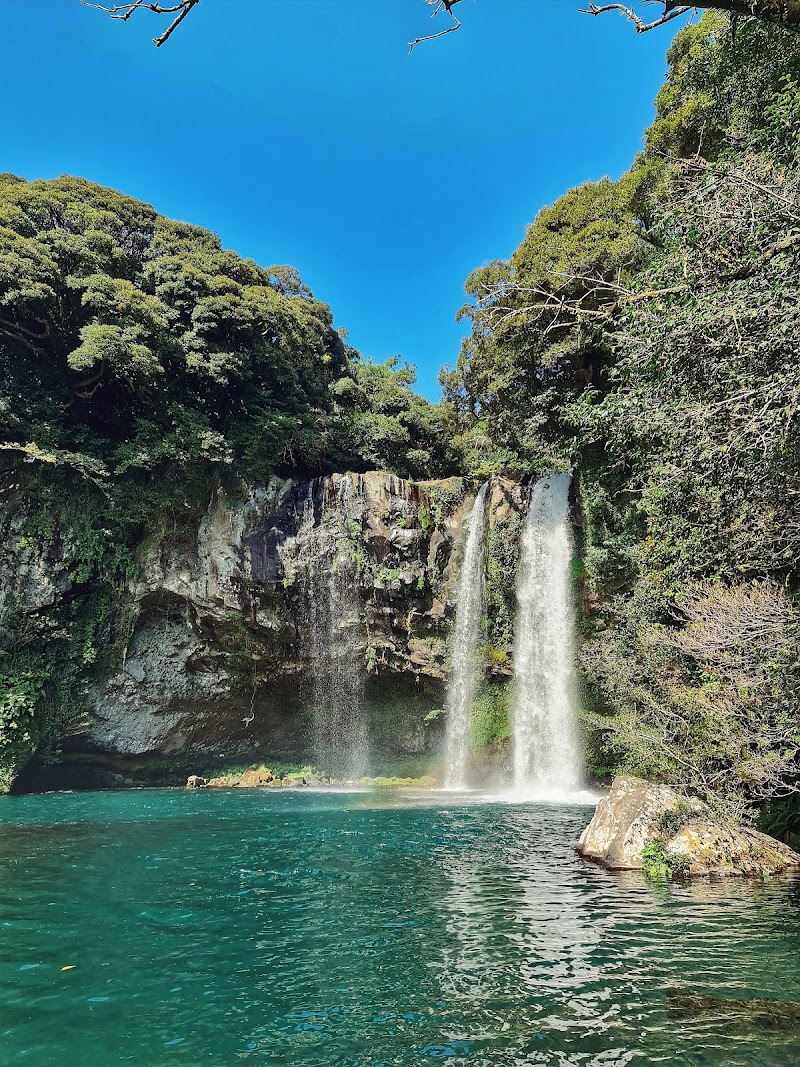 Cheonjiyeon Waterfall