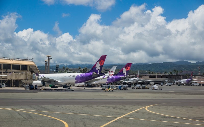 London Airport Caroline Lagoon