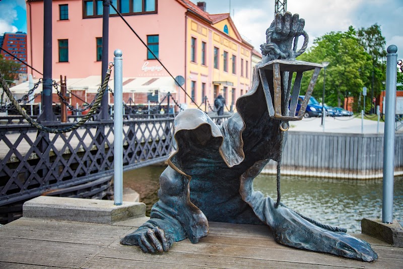 Black Ghost Sculpture