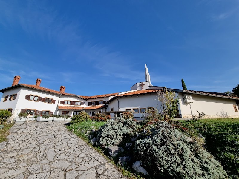 Kolomban Church Ruins