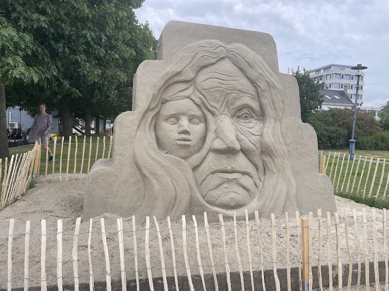 Poseidon's Vein Sand Sculptures