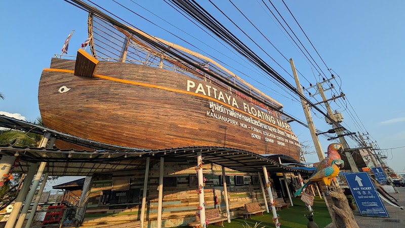 Pattaya Floating Market