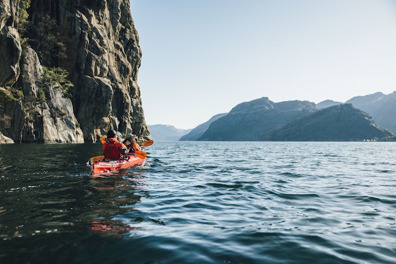 Lyngstadfjord Kayaking