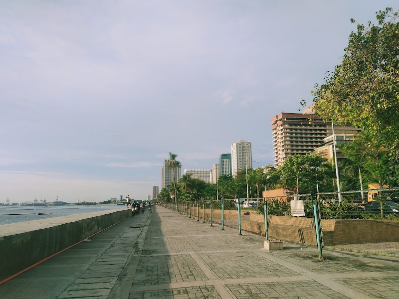 Manila Baywalk