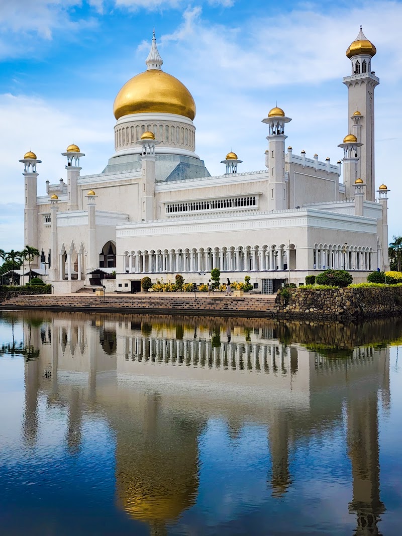 Omar Ali Saifuddien Mosque