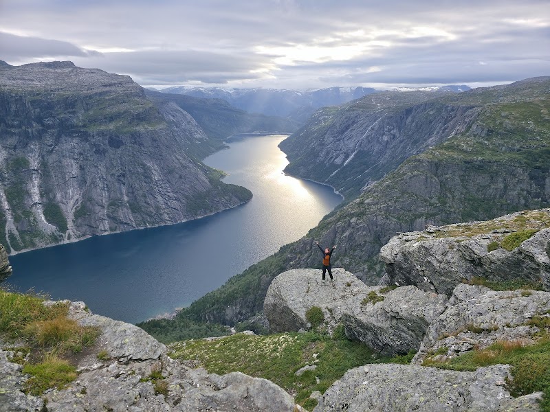 Trolltunga Hike (guided viewpoint)