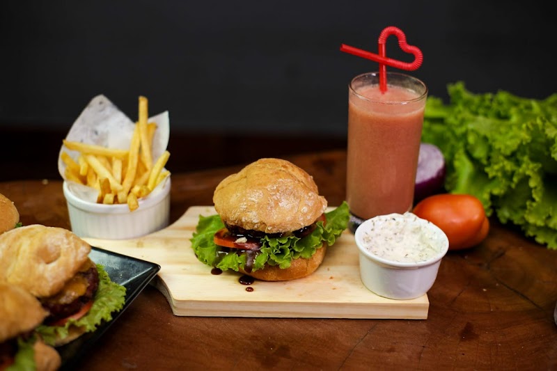 Tupinambaranas Red Neighborhood