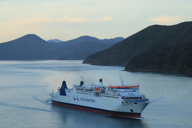Waterfront Walk & Ferry Precinct