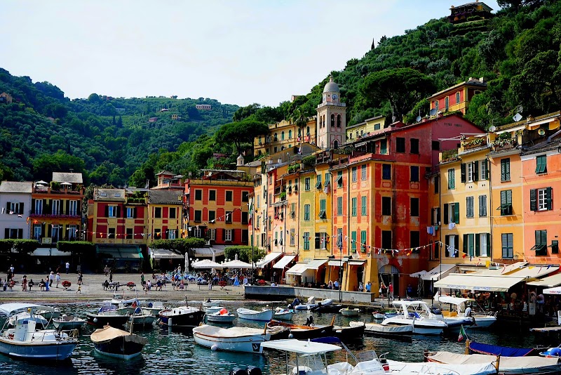 Punta Portofino Lighthouse Trail