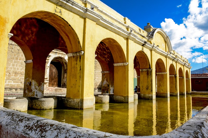 Tanque La Unión Wash Fountains