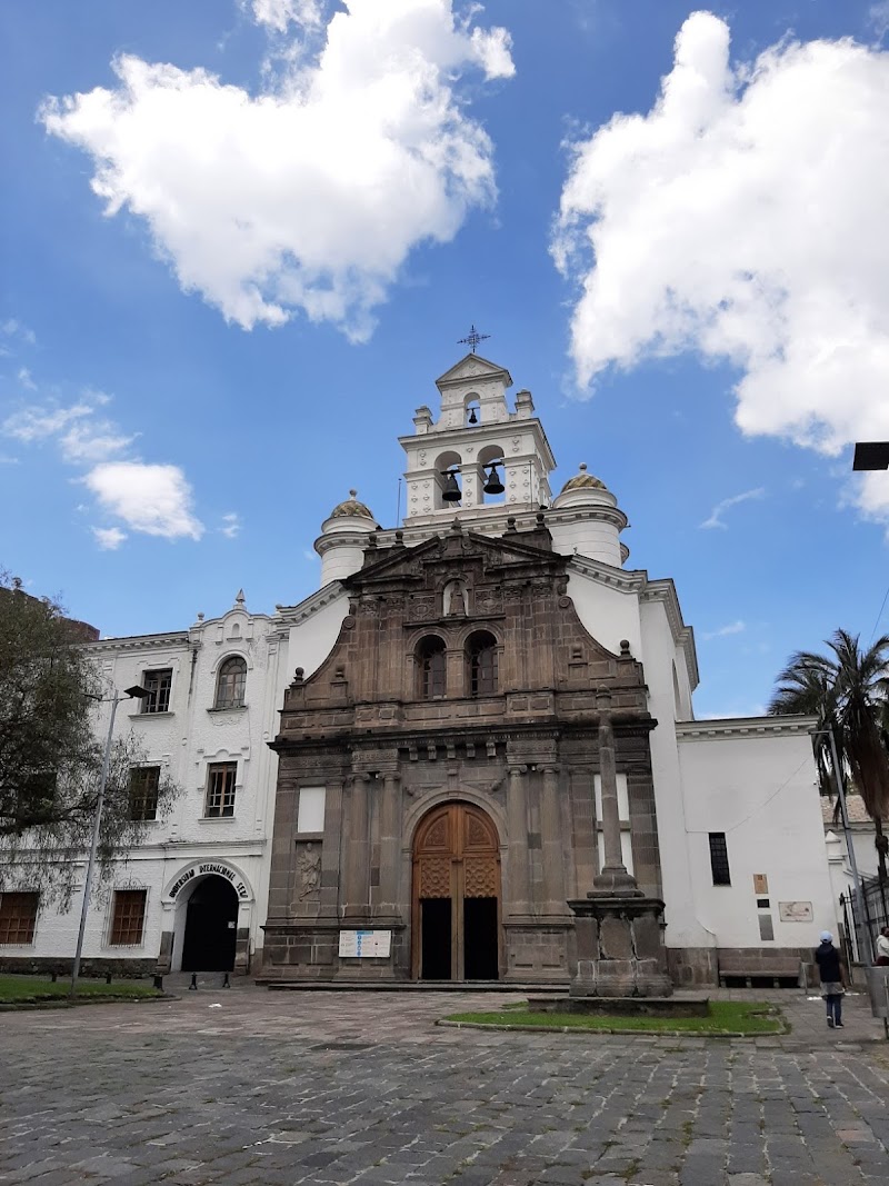Guápulo Neighborhood