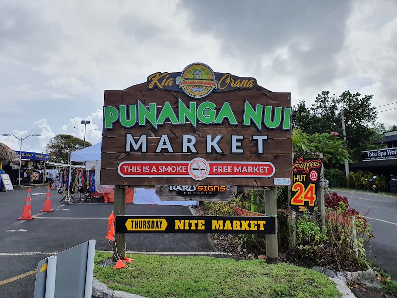 Punanga Nui Market