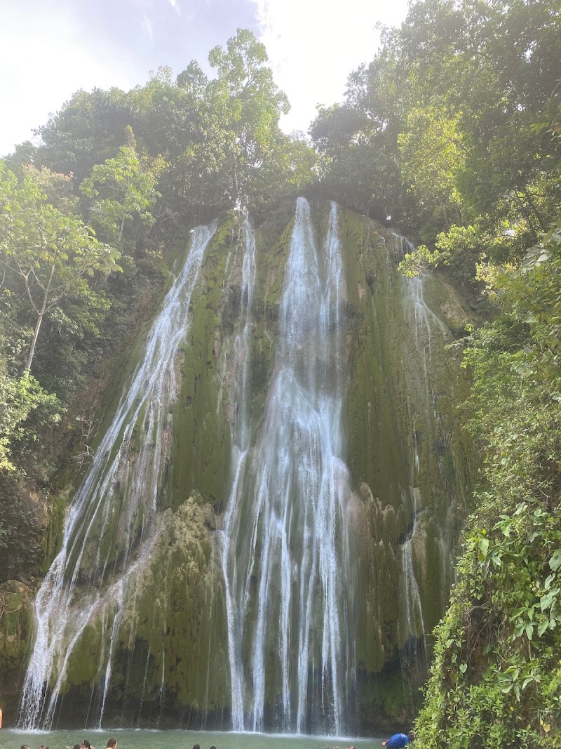 El Limón Waterfall