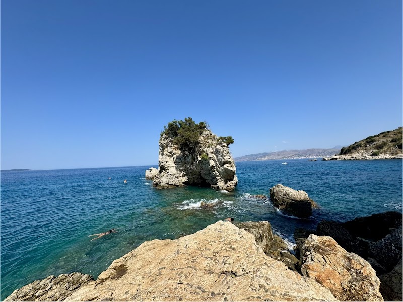 Mirror Beach (Borsh)