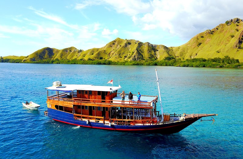 Slawi Bay Snorkeling