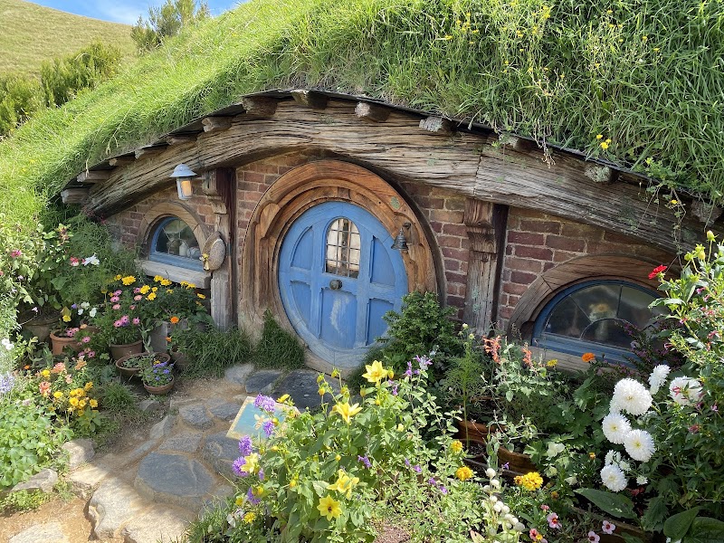 Hobbiton Movie Set