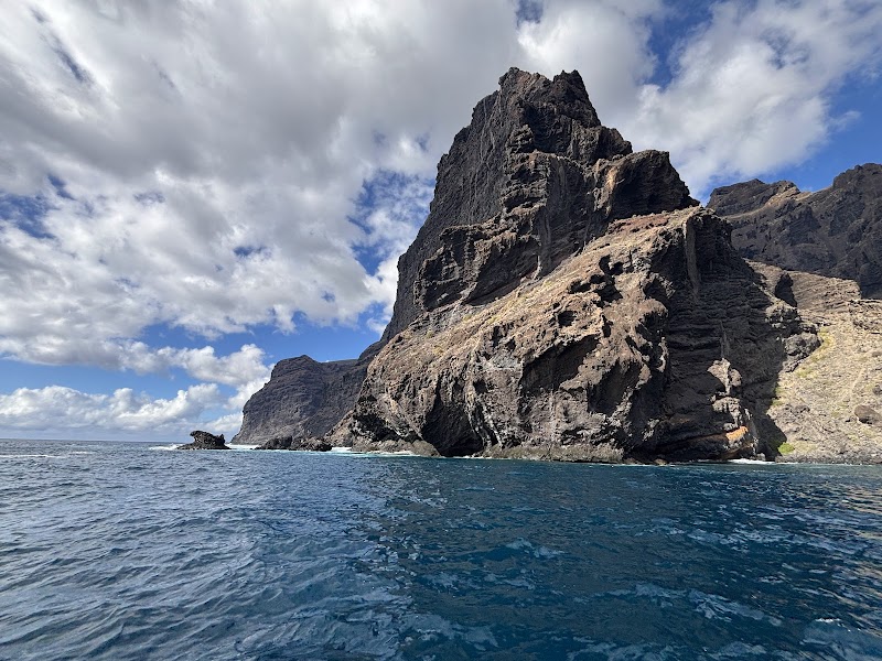Los Gigantes Cliffs